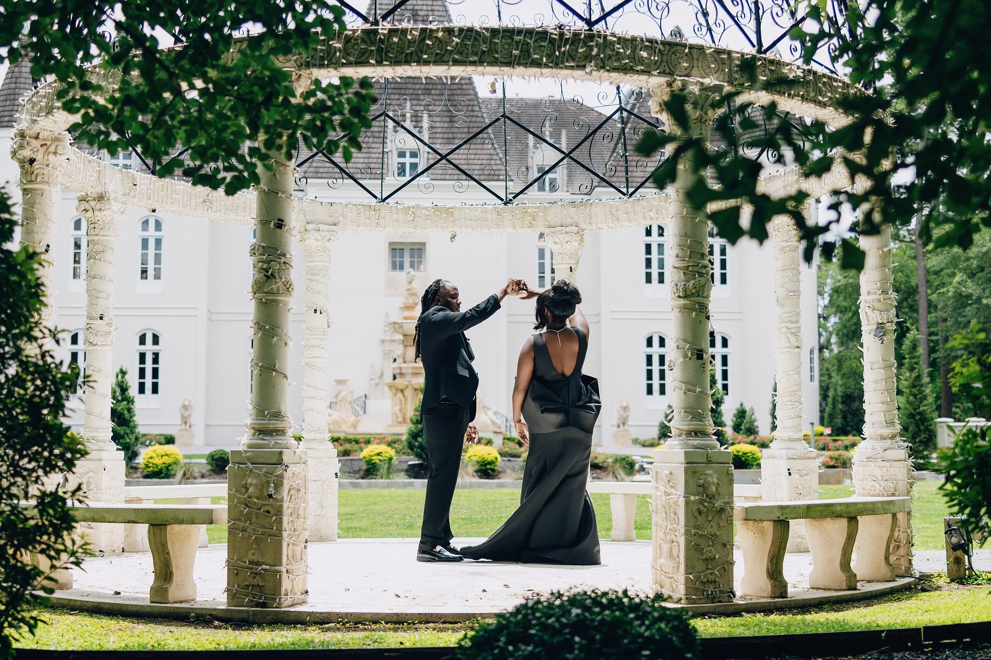 Sydnee + Willis engagement photograph